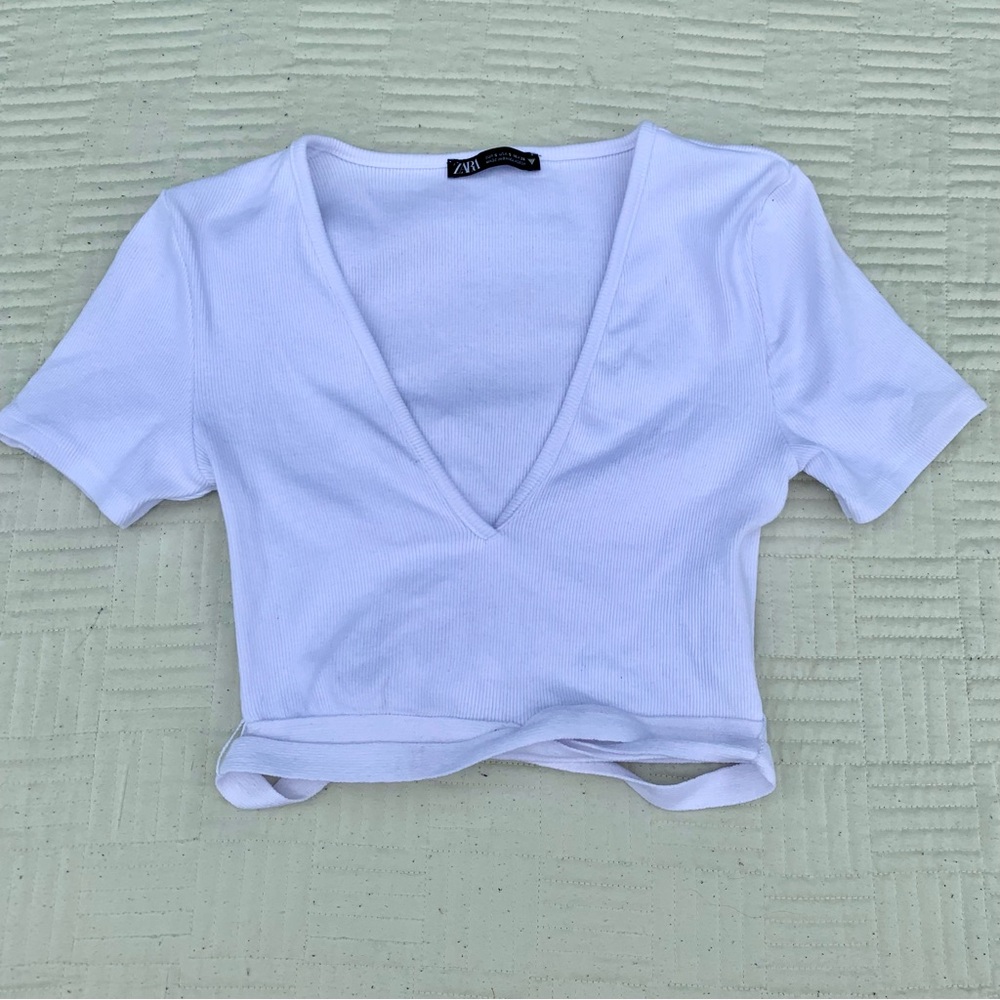 Zara White V-Neck Crop Top Size Small